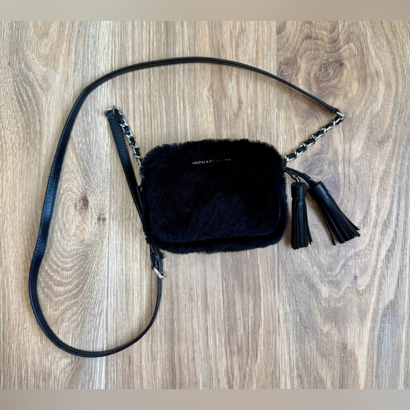 MICHAEL Michael Kors Fur Jet Set Travel Small Chain Crossbody NWOT - Picture 1 of 5